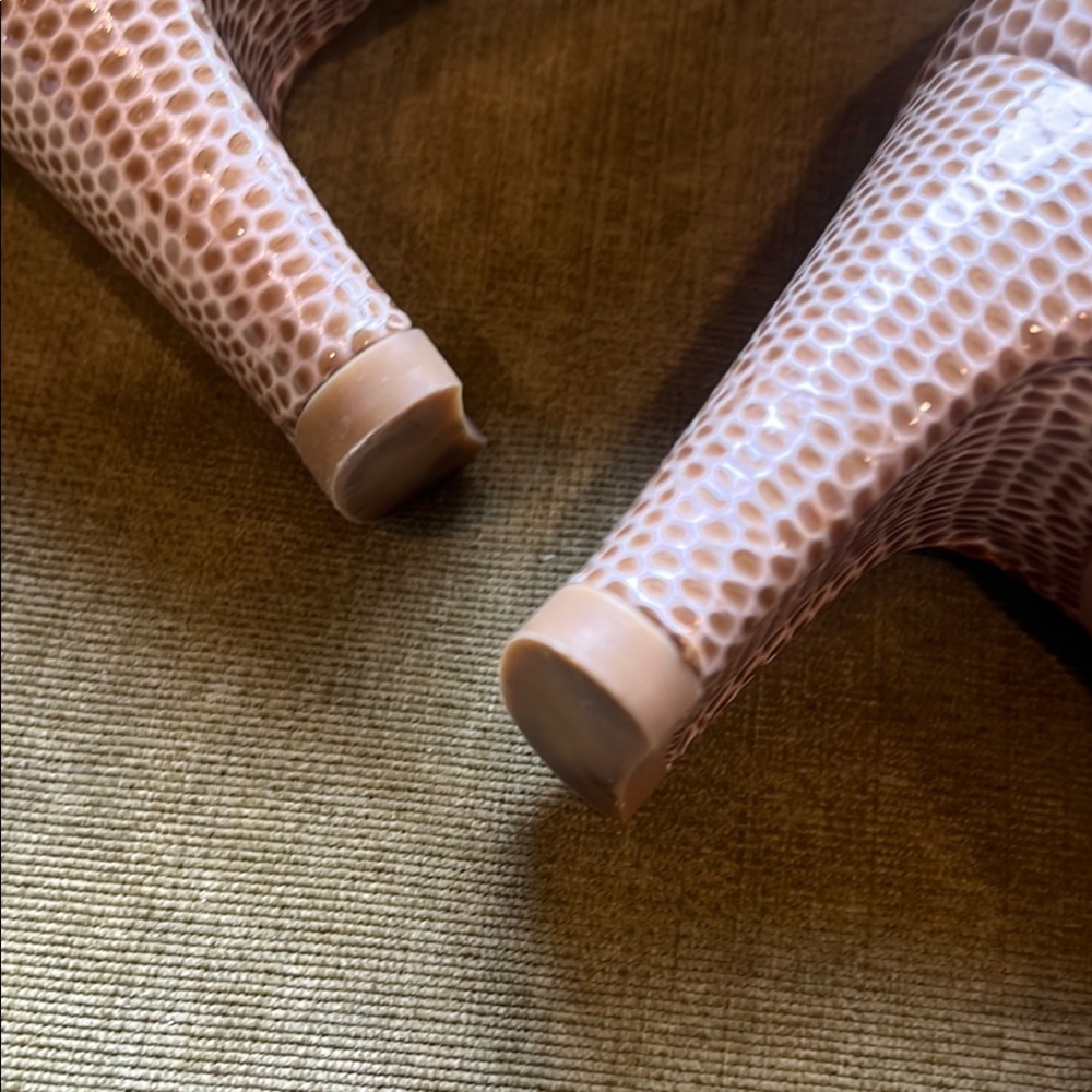 Stuart Weitzman Pumps - Picture 4 of 8
